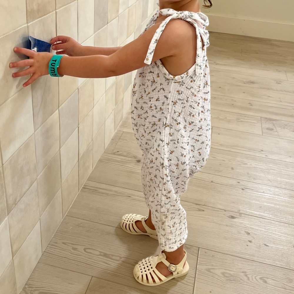 White gauze ditsy flower print romper jumpsuit